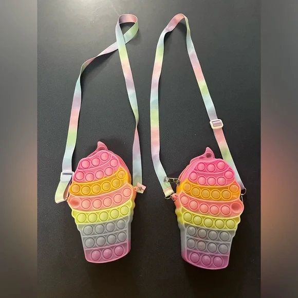 Pop-it Purse -ONLY 1 AVAILABLE - Picture 1 of 1